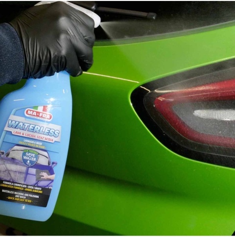 Mycie i nabłyszczanie samochodu bez użycia wody WATERLESS 4,5l Mafra
