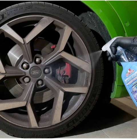 Mycie i nabłyszczanie samochodu bez użycia wody WATERLESS 4,5l Mafra