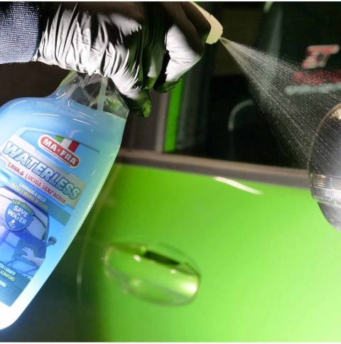 Mycie i nabłyszczanie samochodu bez użycia wody WATERLESS 4,5l Mafra