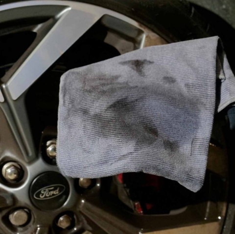 Mycie i nabłyszczanie samochodu bez użycia wody WATERLESS 750ml Mafra