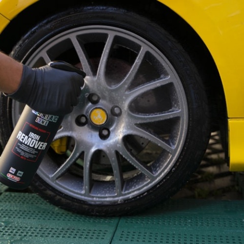 Deironizer do felg i lakieru, preparat z efektem krwawej felgi IRON REMOVER 1000ml Maniac Line Mafra