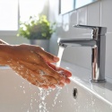 Mydło do twarzy i rąk o zapachu kwiatowym NEFÉL ECOLABEL FACE & HAND SOAP SILK & FLOWERS 5000ml Interchem Italia