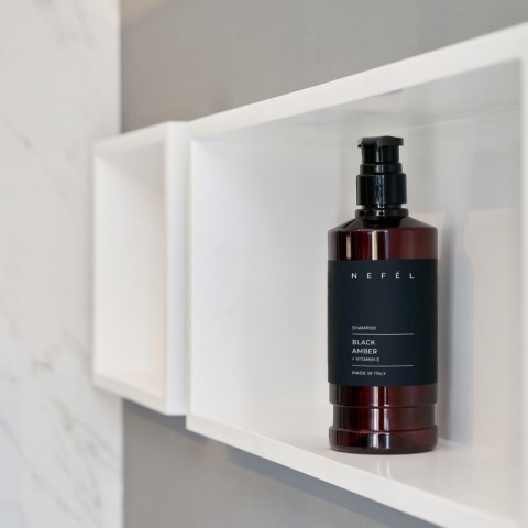 Szampon rewitalizujący Ambra NEFÉL SHAMPOO BLACK AMBER 480ml Interchem Italia