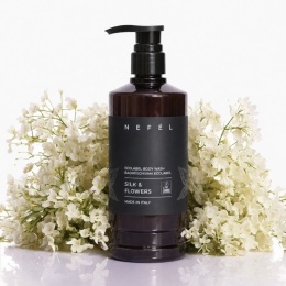 Żel pod prysznic o kwiatowym zapachu NEFÉL SILK & FLOWERS ECOLABEL BODY WASH 480ml Interchem Italia