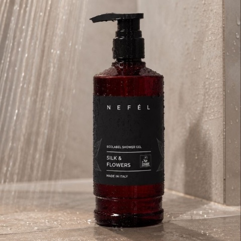 Żel pod prysznic o zapachu kwiatowym NEFÉL SILK & FLOWERS ECOLABEL SHOWER GEL 480ml Interchem Italia