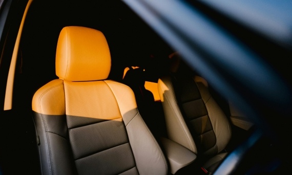 Jak zadbać o skórzaną tapicerkę z produktami Charme firmy Mafra